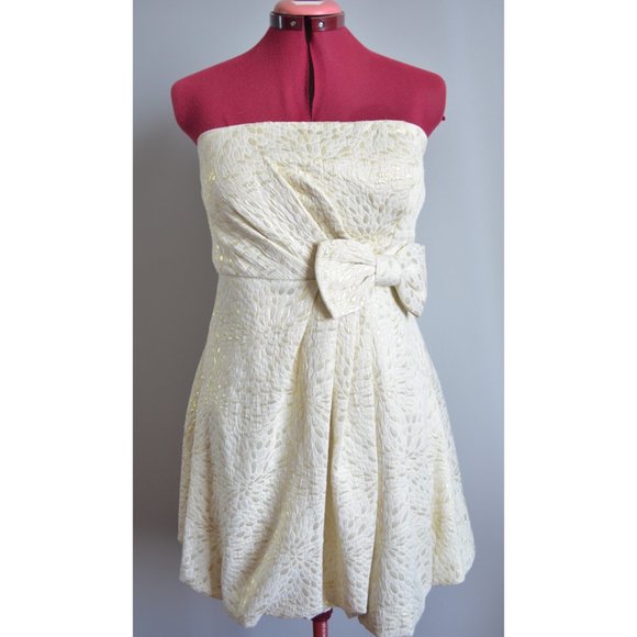 Short Evening Dress - Picture 2 of 3